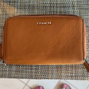 Coach Tan Leather Zip Wallet- Vintage